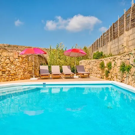 Βίλα Sleeps 4 With Pool And Wifi *